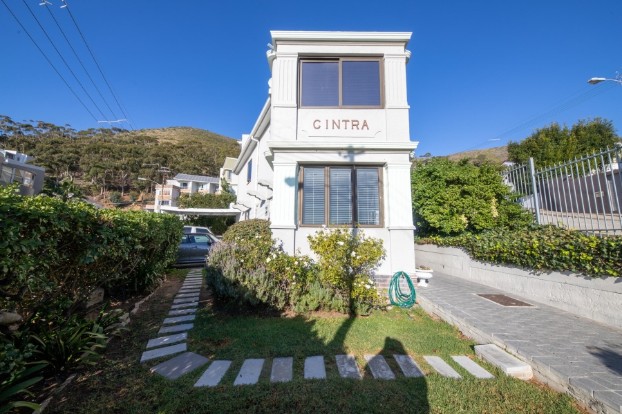 To Let 2 Bedroom Property for Rent in Sea Point Western Cape